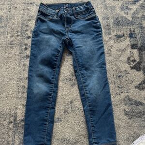 Like new stretch begging